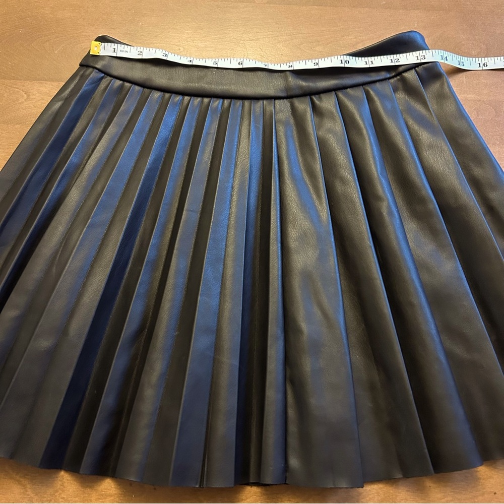 ZARA Pleated Leather Short Skirt Black - Picture 7 of 10